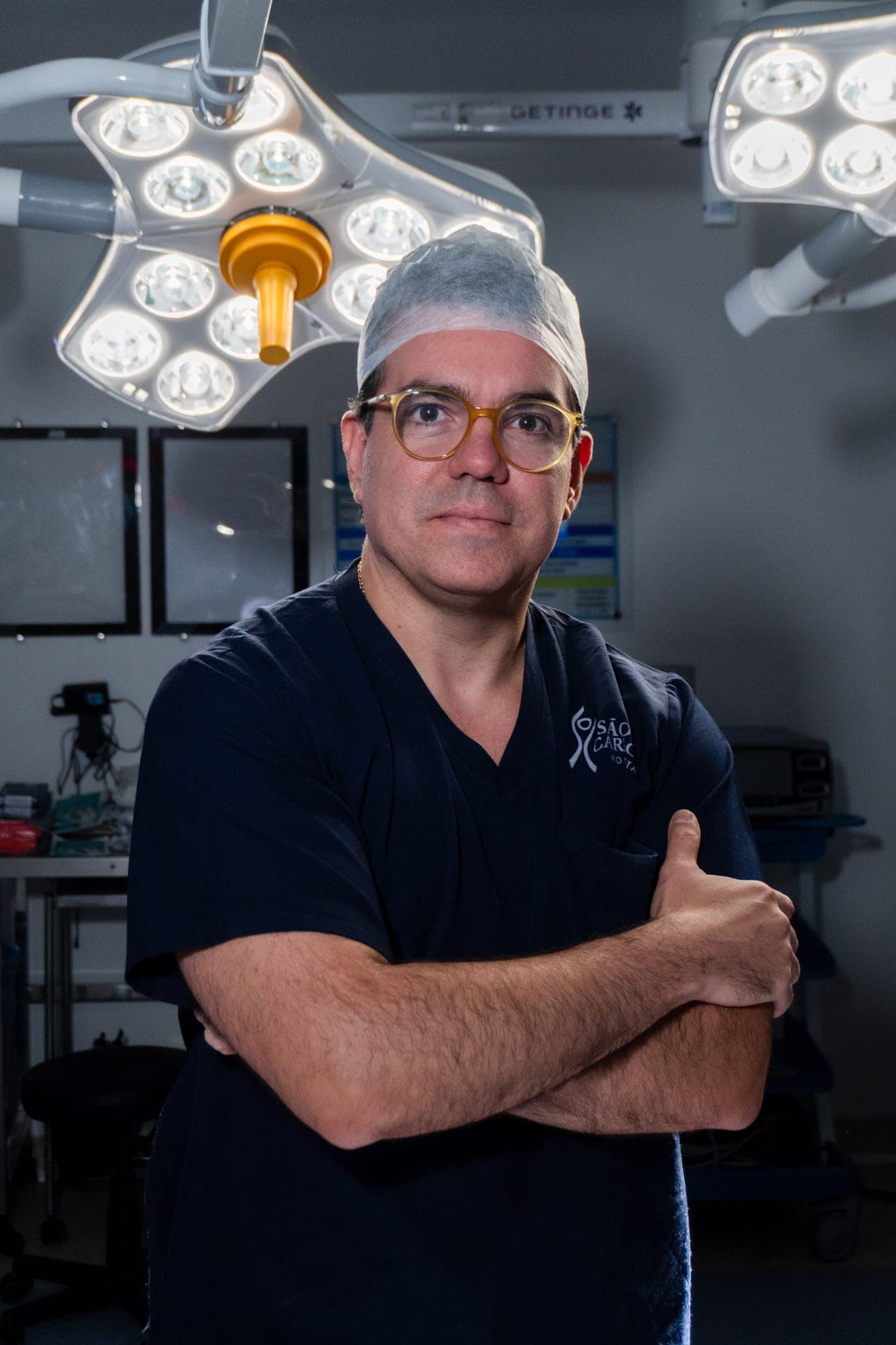 Tecnologia robótica ganha protagonismo na urologia e oferece novos caminhos para pacientes com câncer, explica o urologista Dr. Érico Diógenes.