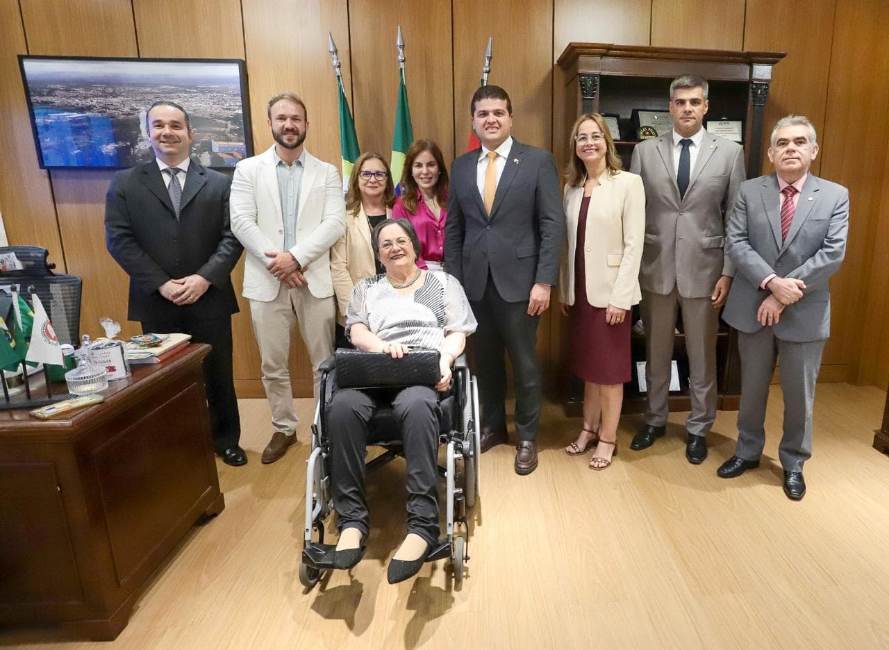 Maria da Penha visita o MP do Ceará e reforça importância da conscientização da sociedade no enfrentamento à violência contra a mulher