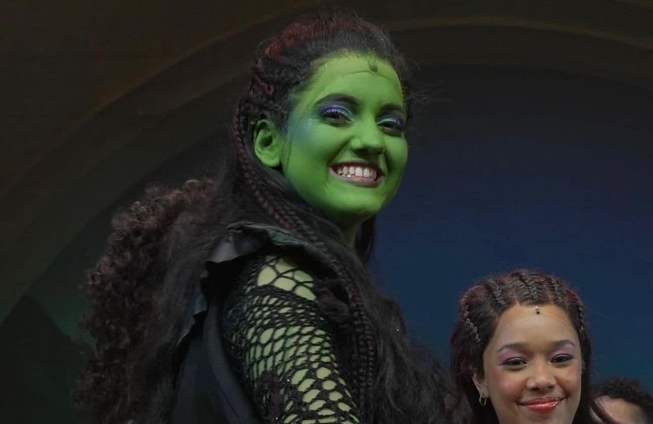De Wendla Bergmann a cover de Elphaba: conheça a trajetória de Tabatha Almeida
