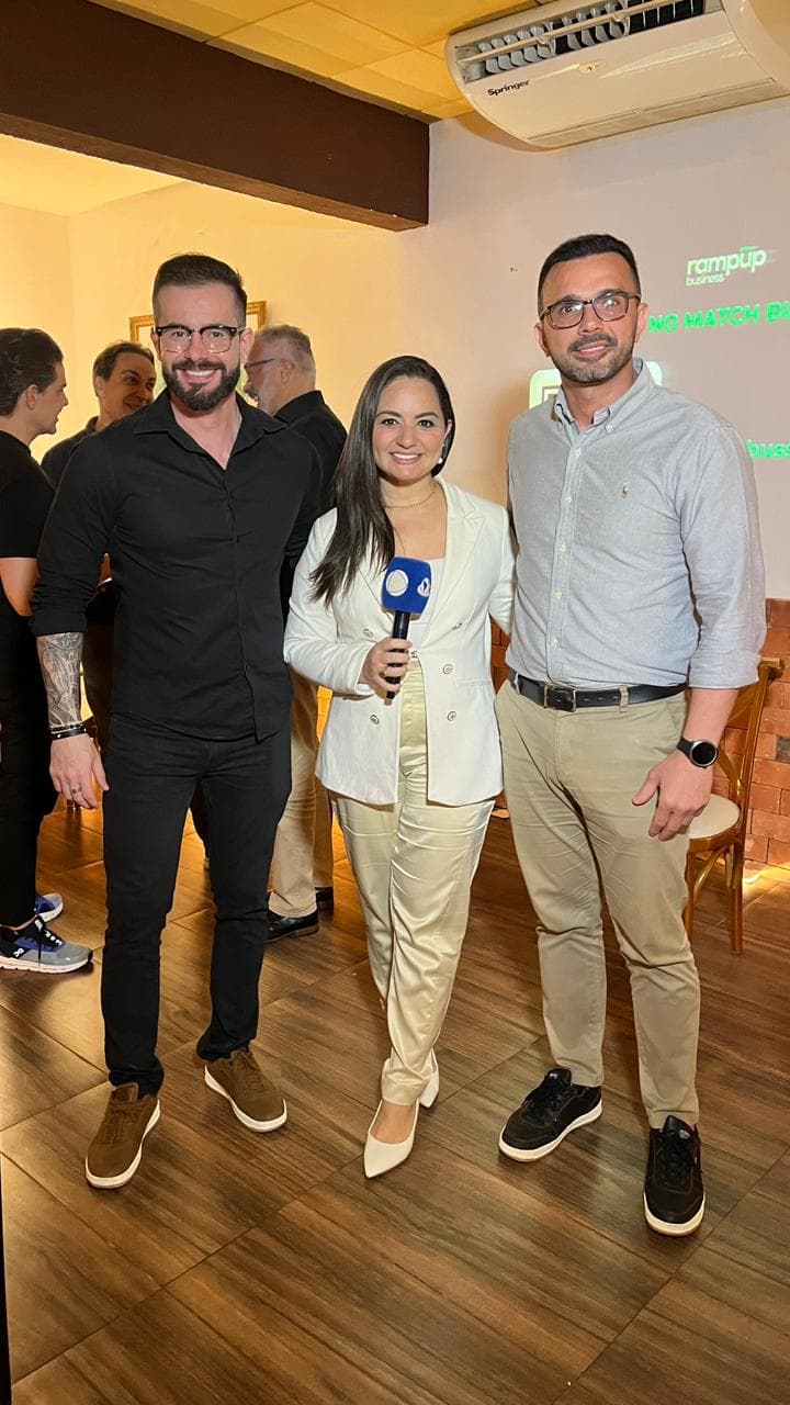Cleane Fontenele marca presença em encontro da elite empresarial no Ramp Up Business