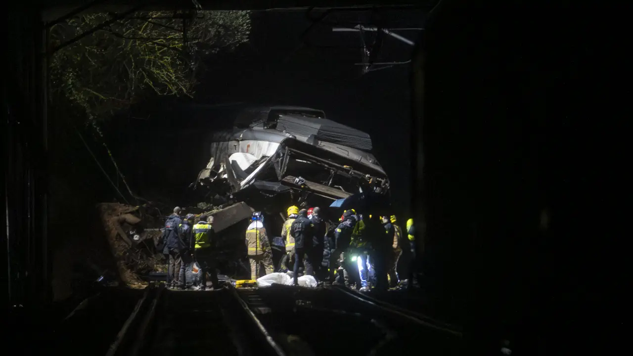 Acidente ferroviário na Espanha deixa uma vítima fatal e vários feridos