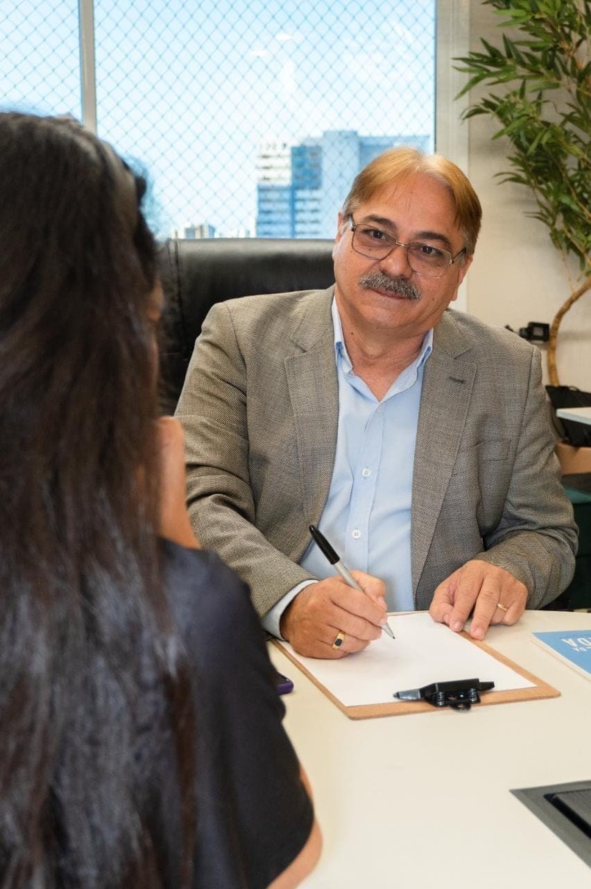 Reflexão do Brasil do Passado e presente Explica o Psicanalista Edino Gomes