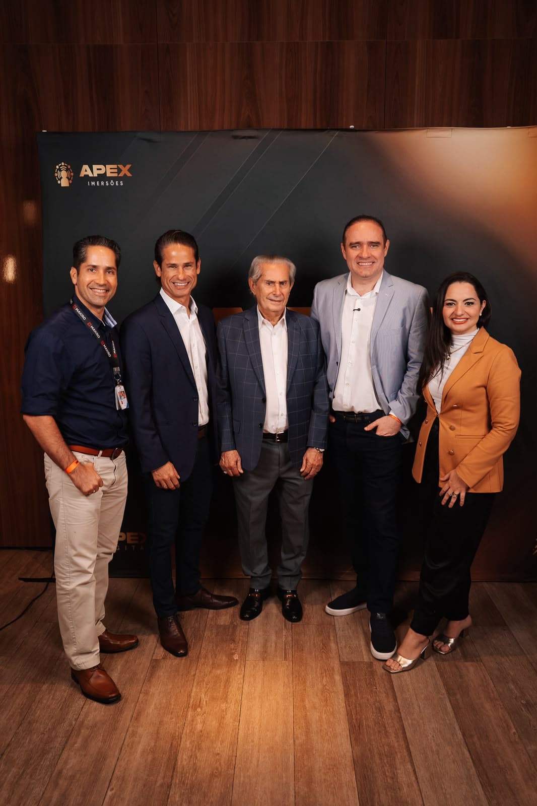 Jantar de negócios da Apex Conexões reúne grandes empresários do Ceará e destaca os 50 anos de história da Makro Engenharia