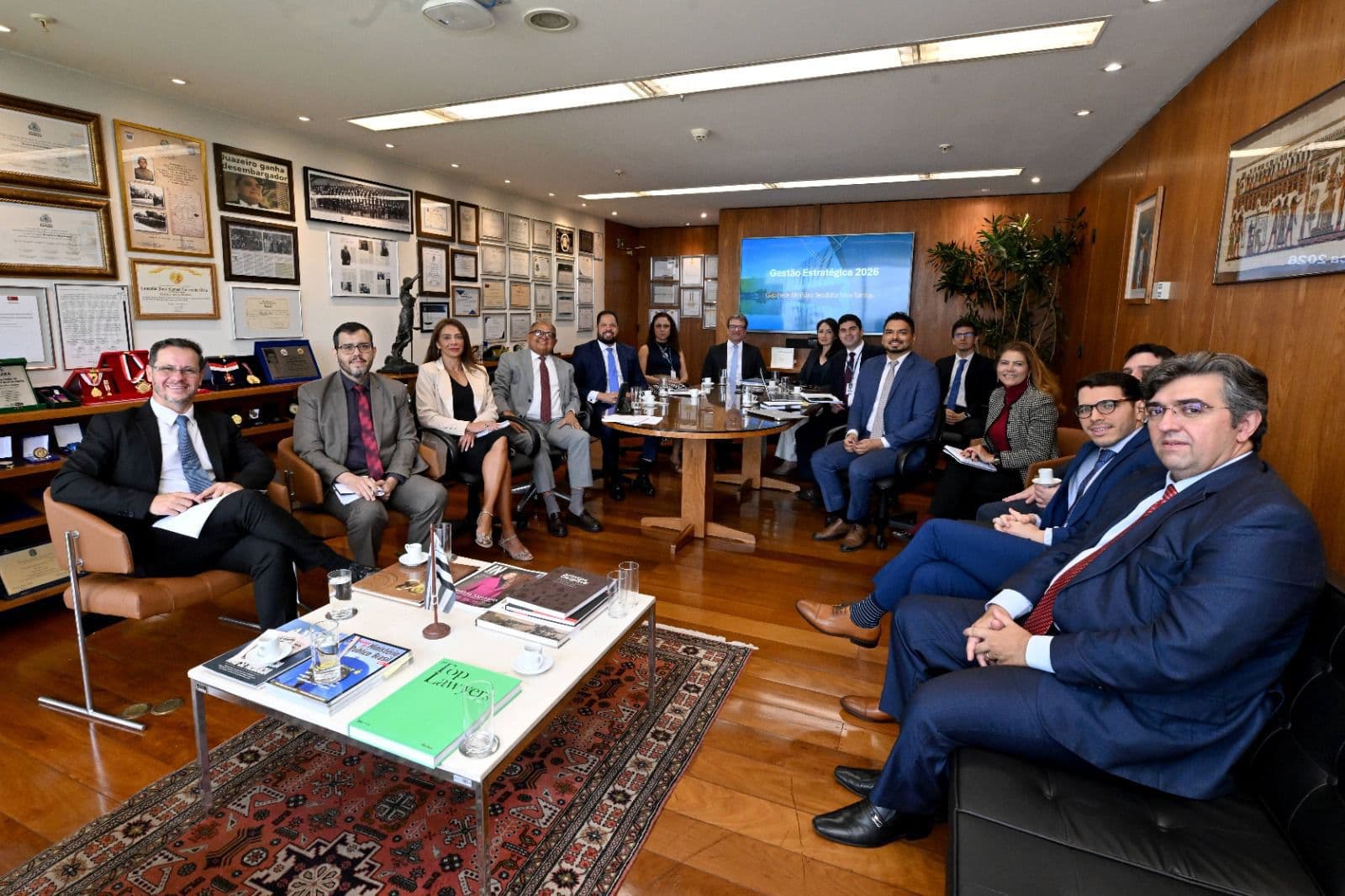 Planejamento estratégico marca início do ano forense no gabinete de Teodoro Silva Santos