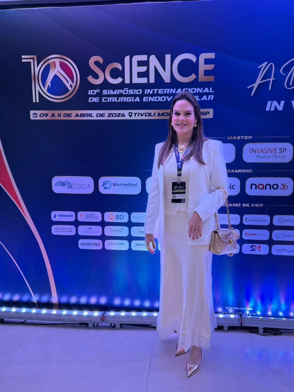 Fisioterapeuta Manuelle Moretti participa de simpósio internacional de cirurgia endovascular