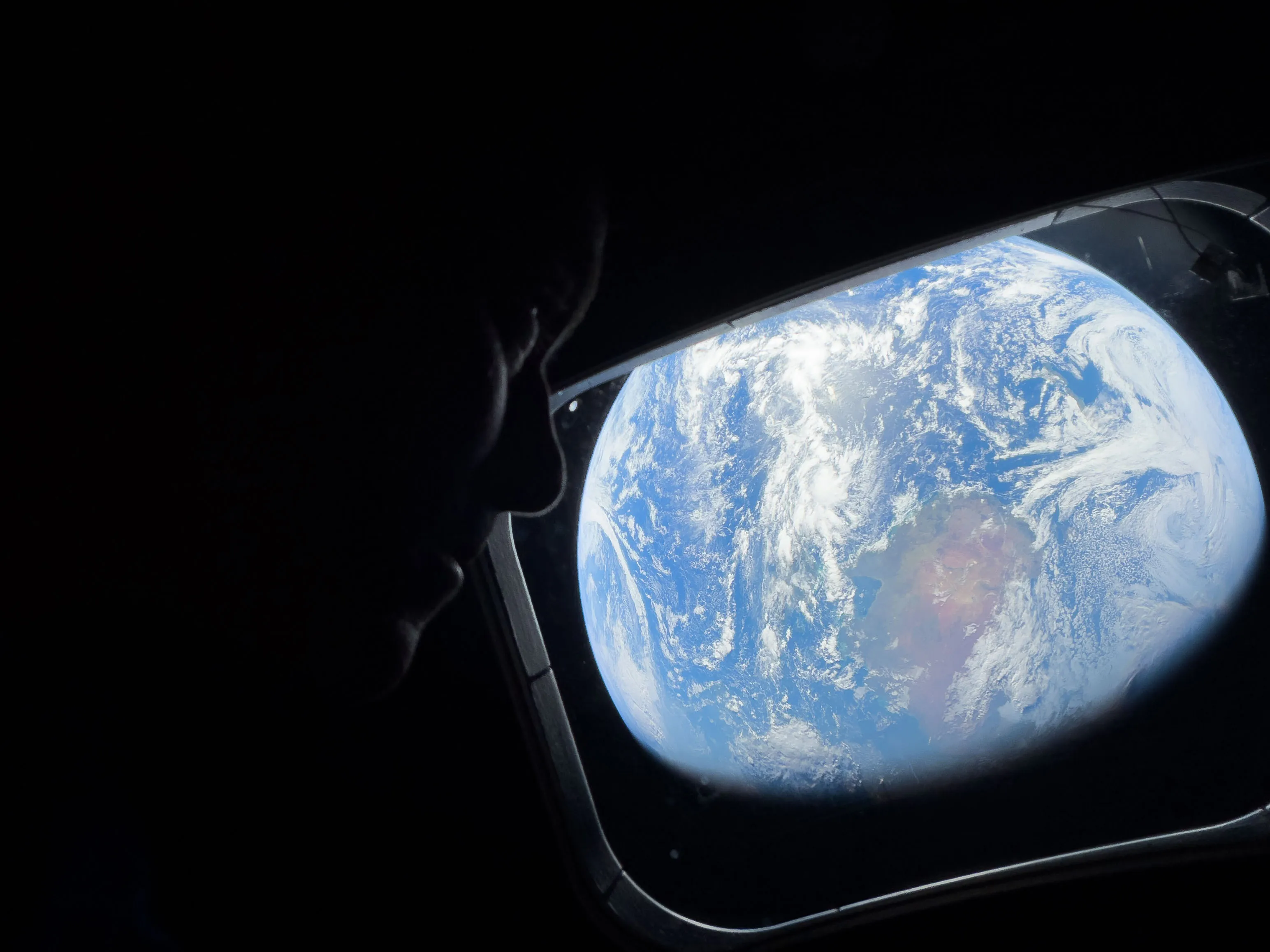 Missão Artemis II se aproxima do fim com retorno seguro dos astronautas à Terra