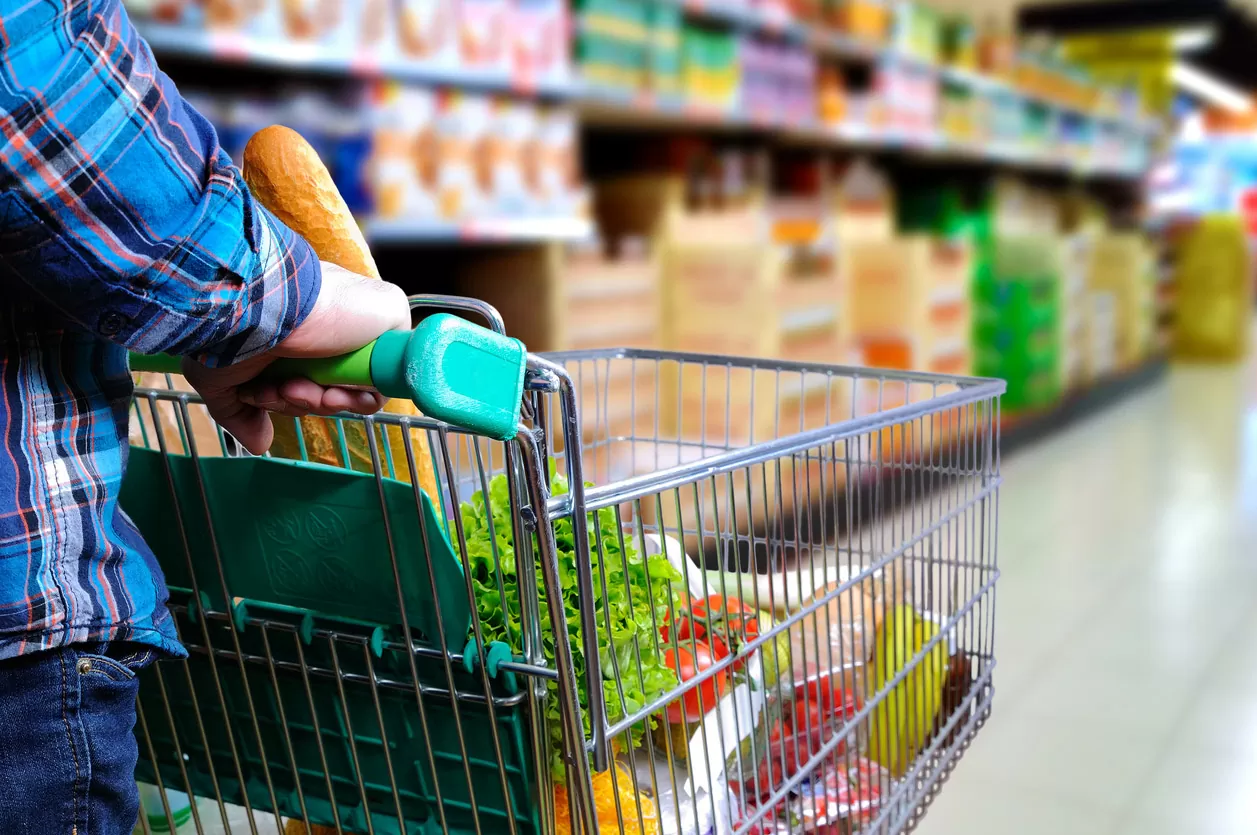 Prévia da inflação de março fica em 0,44% e é puxada pelos alimentos