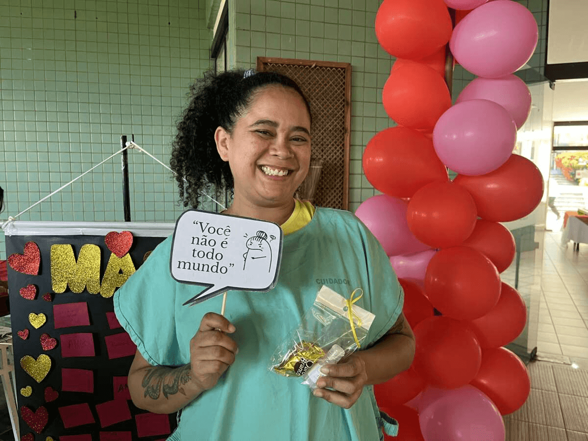 Mês das mães: Casa de Cuidados do Ceará promove homenagem a cuidadoras da unidade